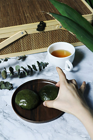 茶具清明节青团摄影图照片