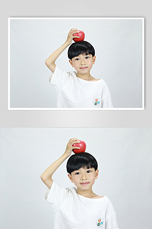 可爱微笑苹果男孩人物摄影照片