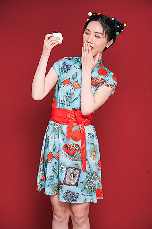 东方国潮旗袍女神创意美食摄影