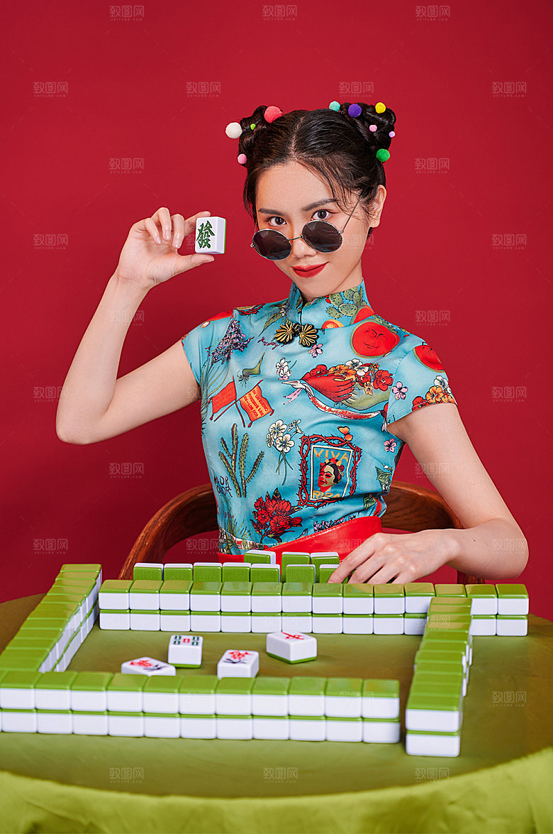 麻将旗袍美女人物摄影图片