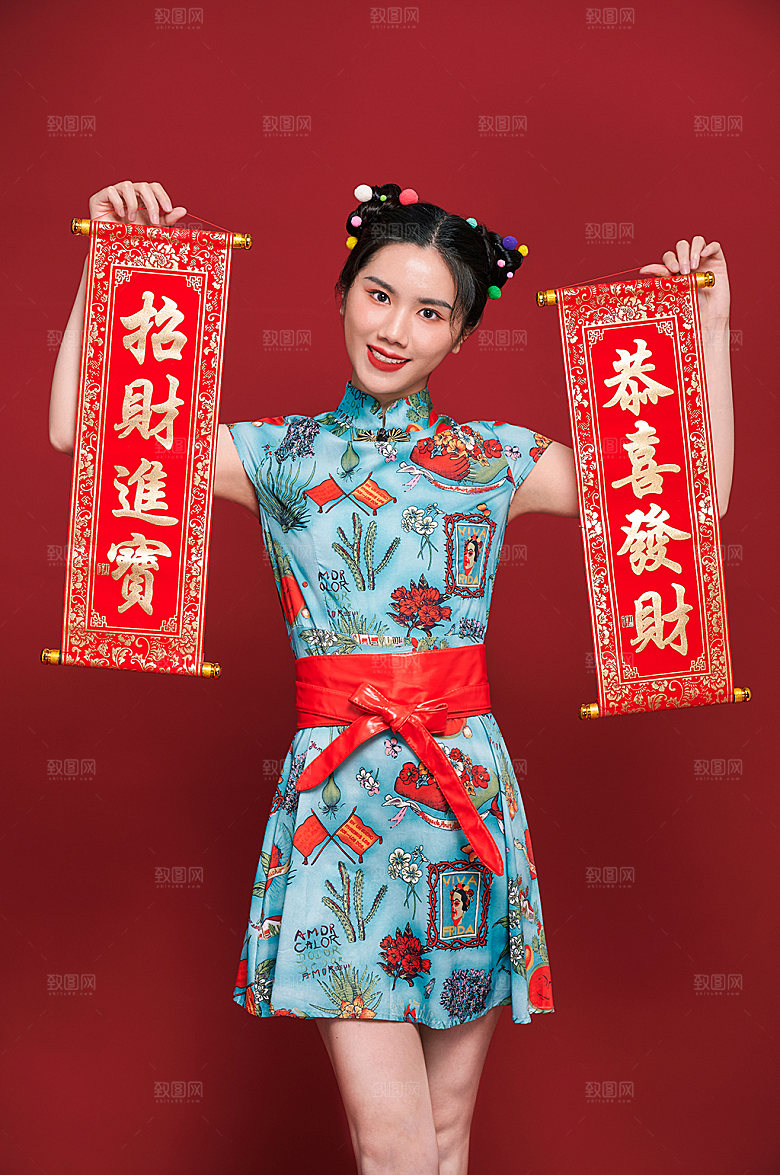 旗袍对联女生新年摄影图片