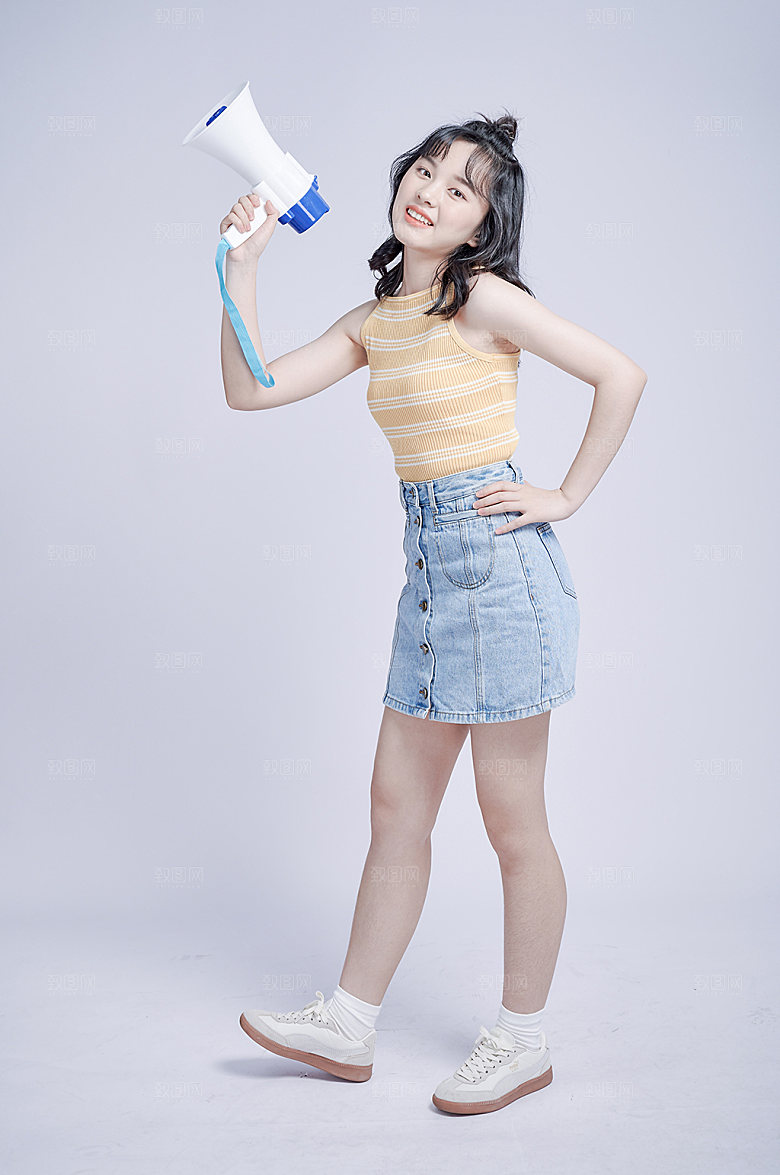 女生学生开学季活力照片摄影图