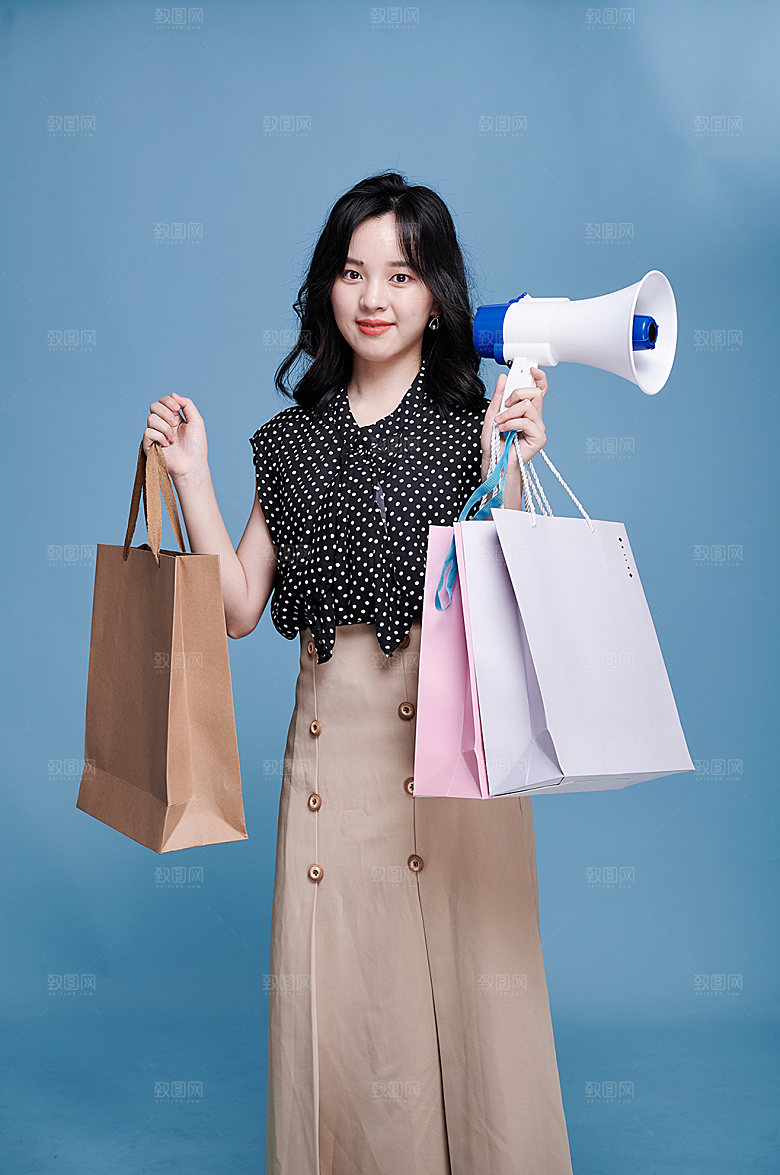 女生单人购物人物摄影图