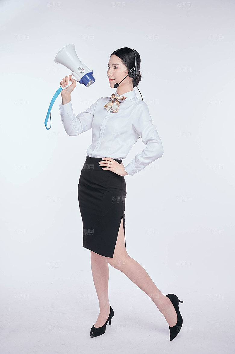 讲师培训执教人物手持喇叭摄影图