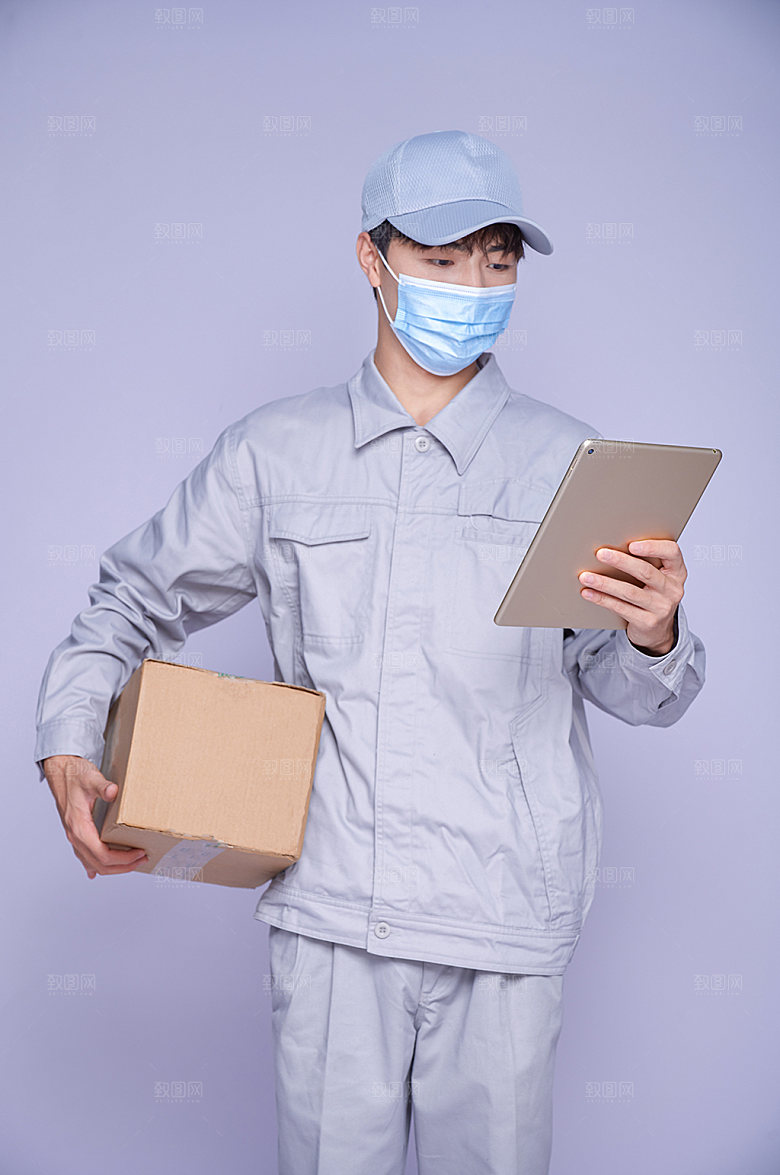 戴口罩快递小哥商业精修摄影图片