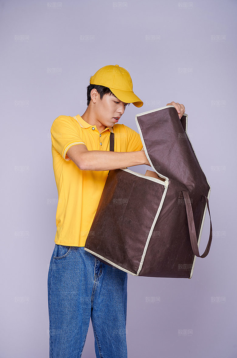 外卖员取外卖商业人物摄影图片