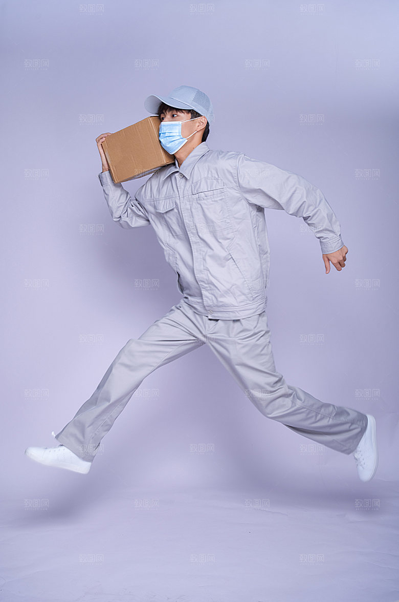 快递员跳跃人物商业摄影图片
