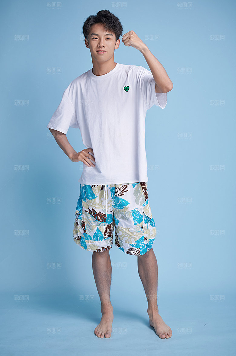 阳光夏日泳装人物摄影商业图