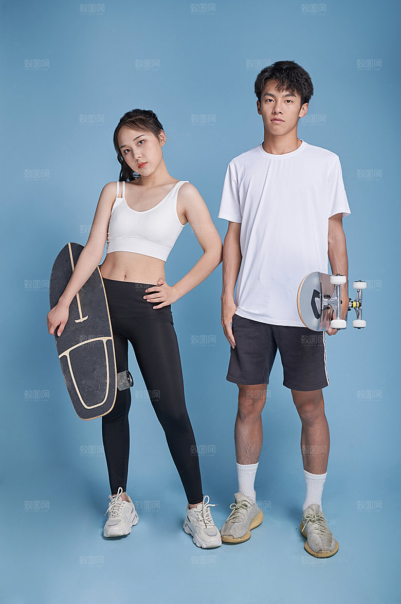 男女玩滑板运动人物摄影图精修