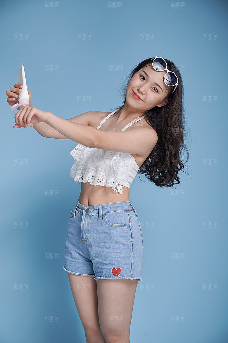 沙滩涂防晒女生泳装人物精修摄影