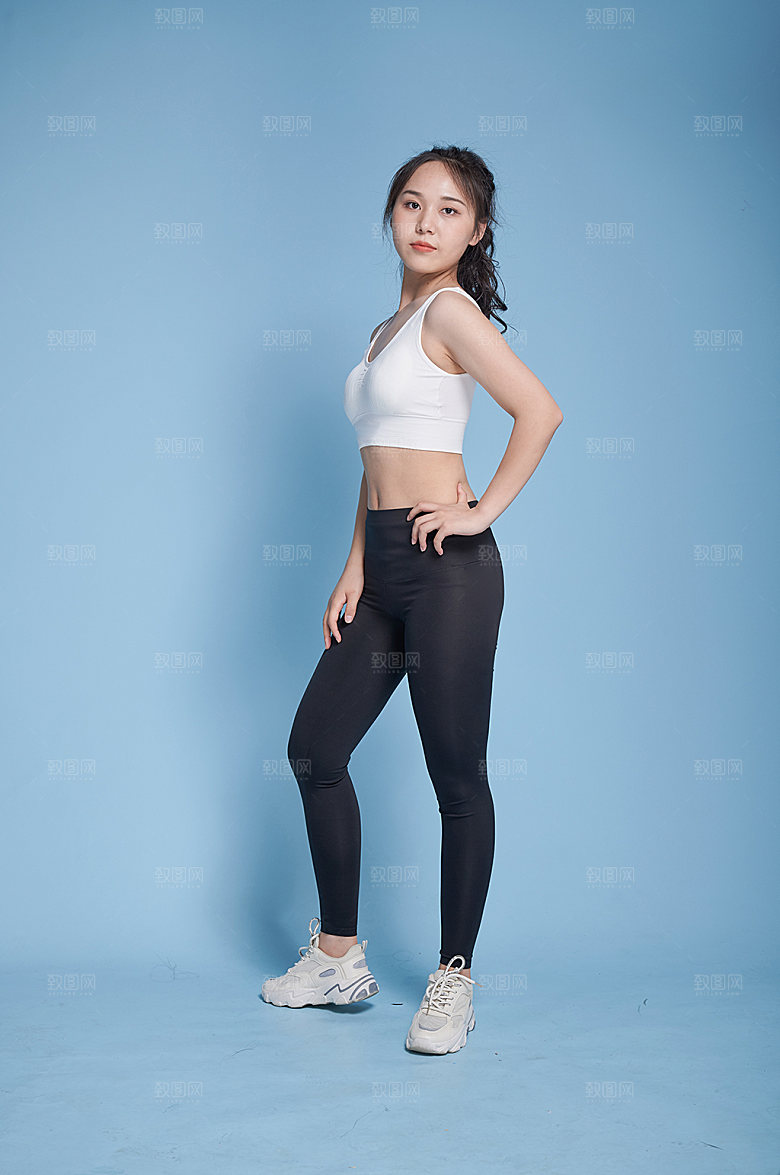 女生瑜伽服运动精修摄影图