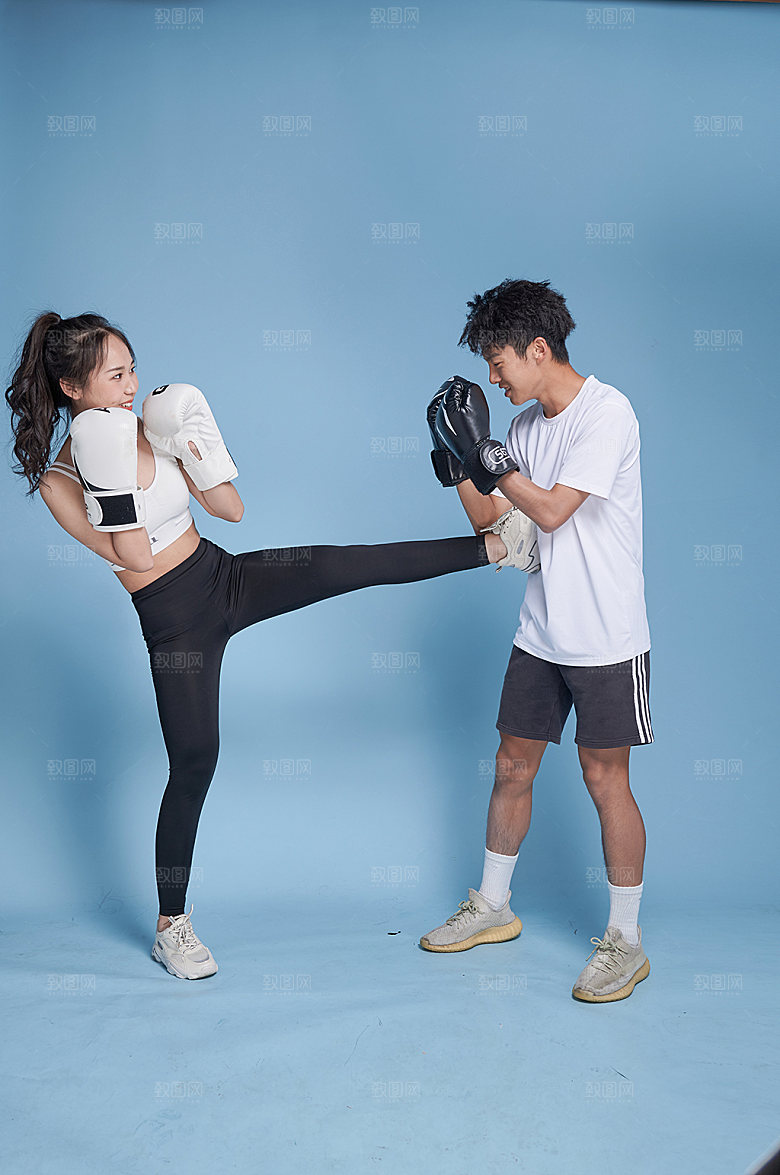 男女打拳击精修人物摄影图