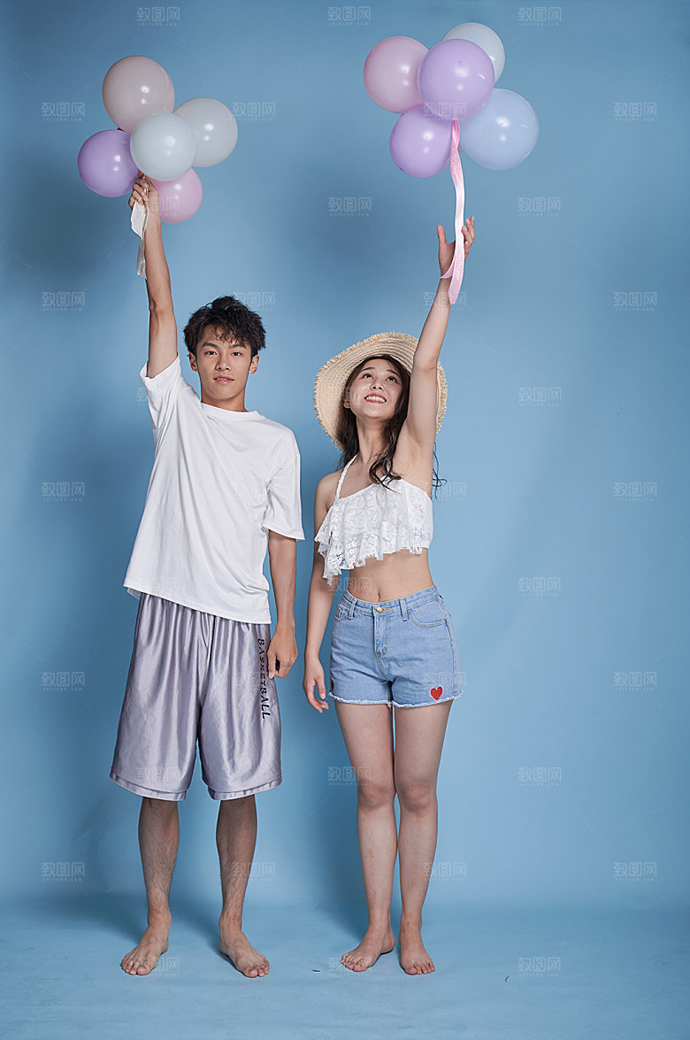 夏季情侣泳装精修人物摄影图