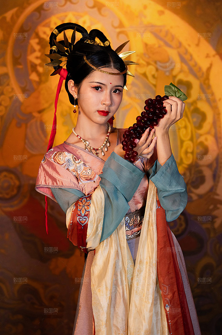 创意敦煌飞天美女人物摄影图