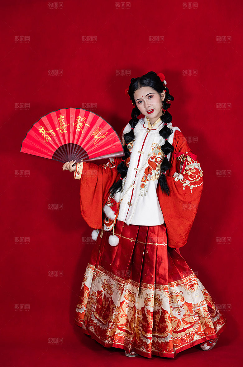 创意女神新年恭喜发财扇子人物摄影图片
