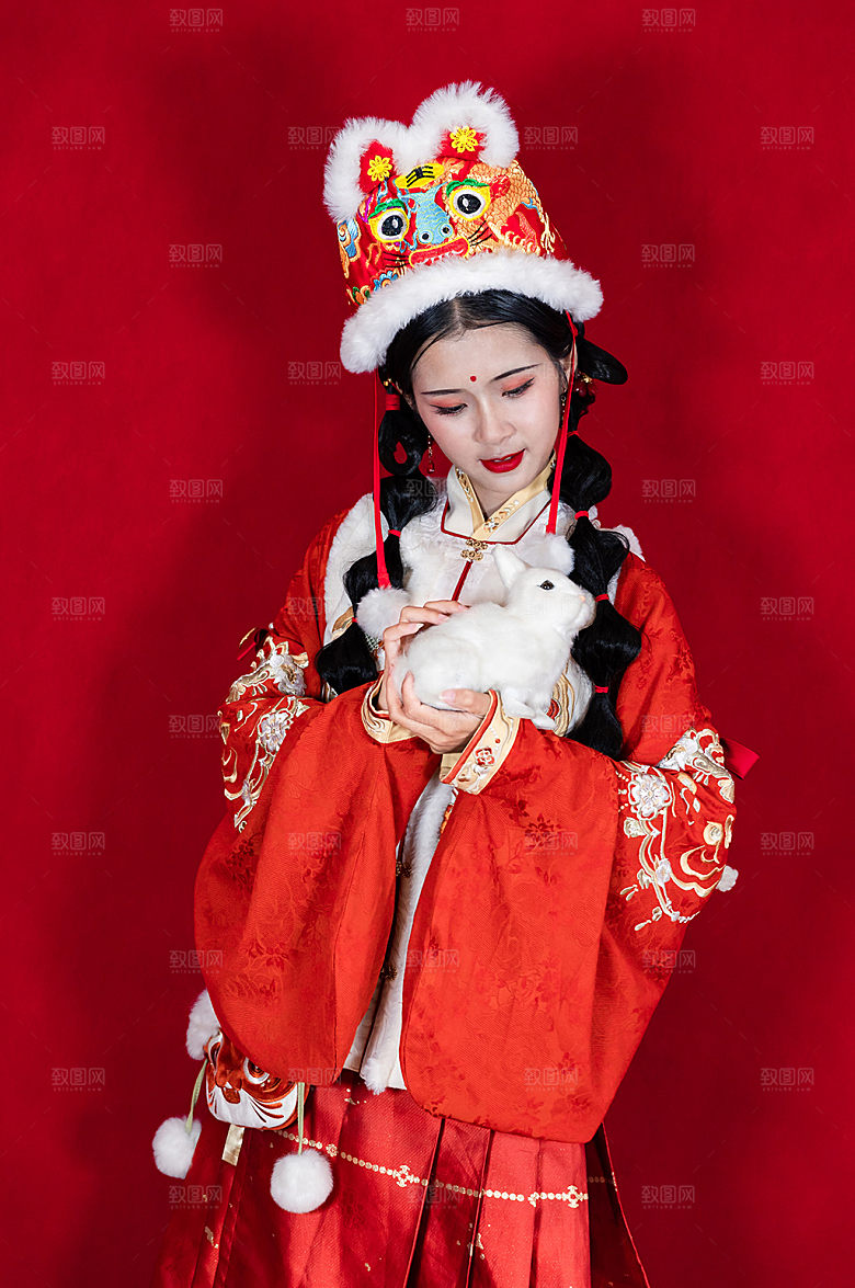 创意新年汉服女生人物商业摄影图