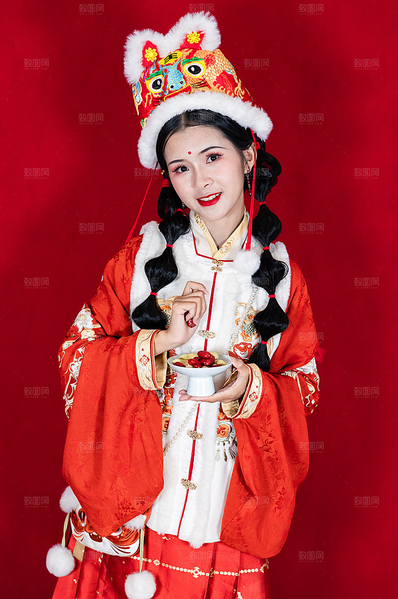 新年国潮年货汉服精修摄影图片