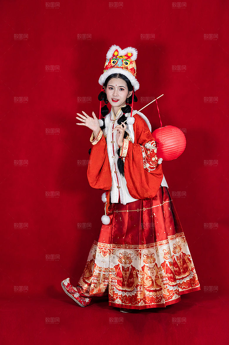 唯美灯会新年国潮女孩摄影图片