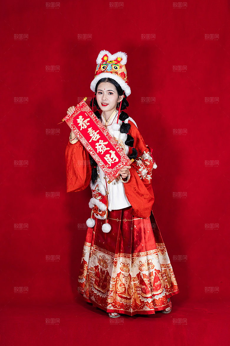 汉服女孩新年拜年国潮摄影图片