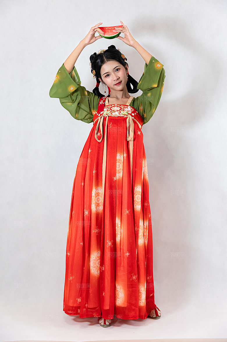 唐宫夜宴女性西瓜人物精修摄影图