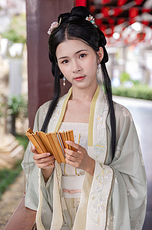 中式古装汉服女性人物摄影图片