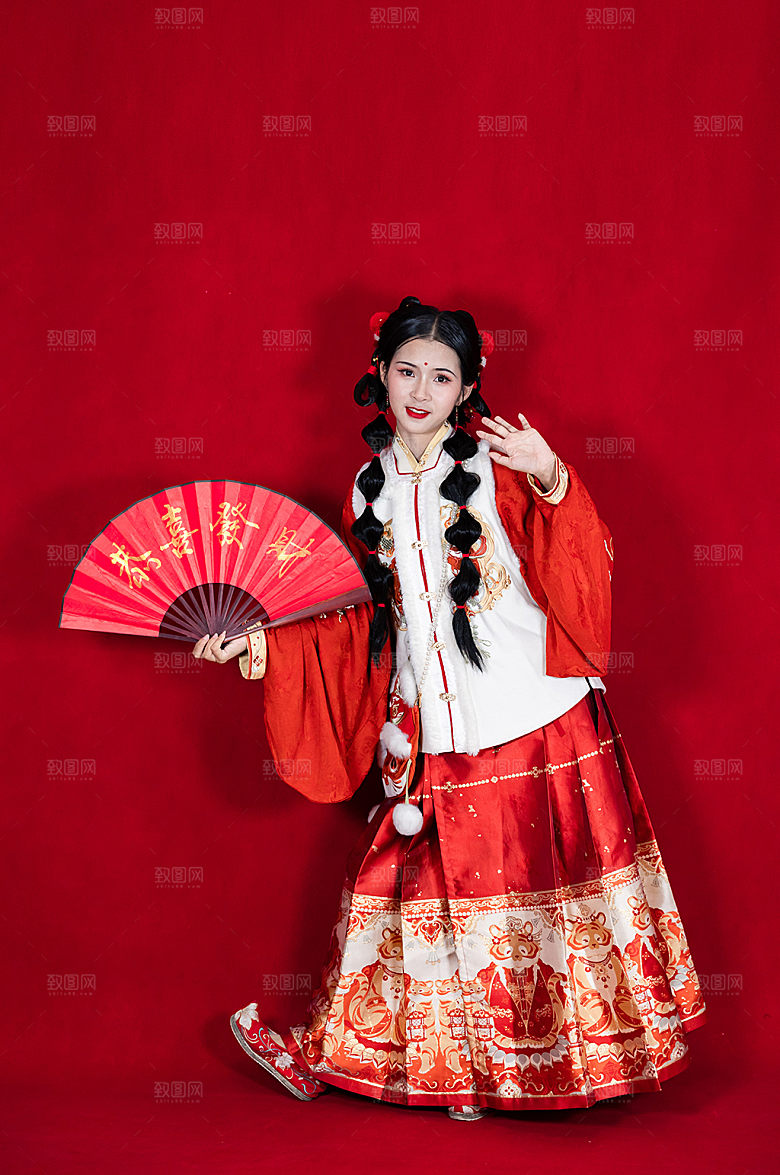 古风新年汉服女生人物摄影图片