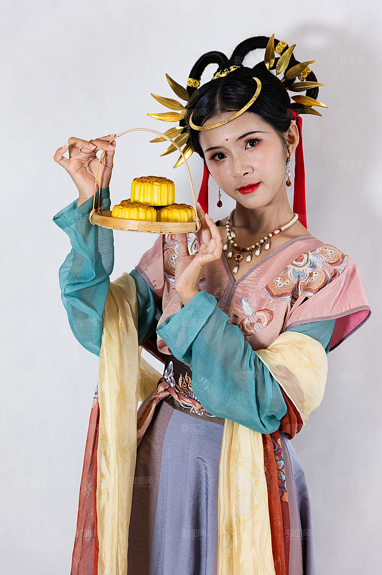 敦煌飞天中秋节汉服人物摄影图片