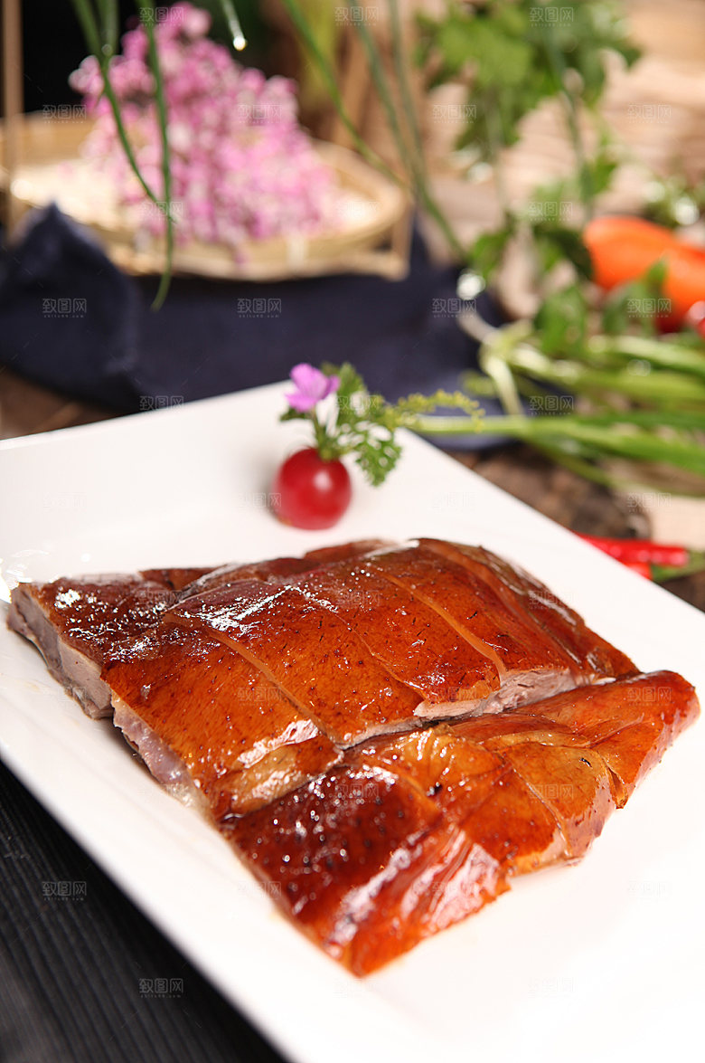 精美脆皮北京烤鸭肉美食菜品摄影图片