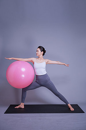 商业瑜伽人物动作姿势精修摄影图片