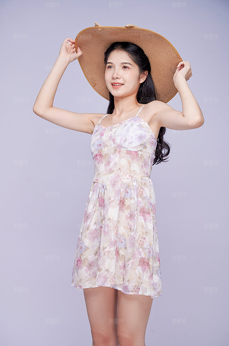 夏季郊游清新碎花裙女生人物摄影图片
