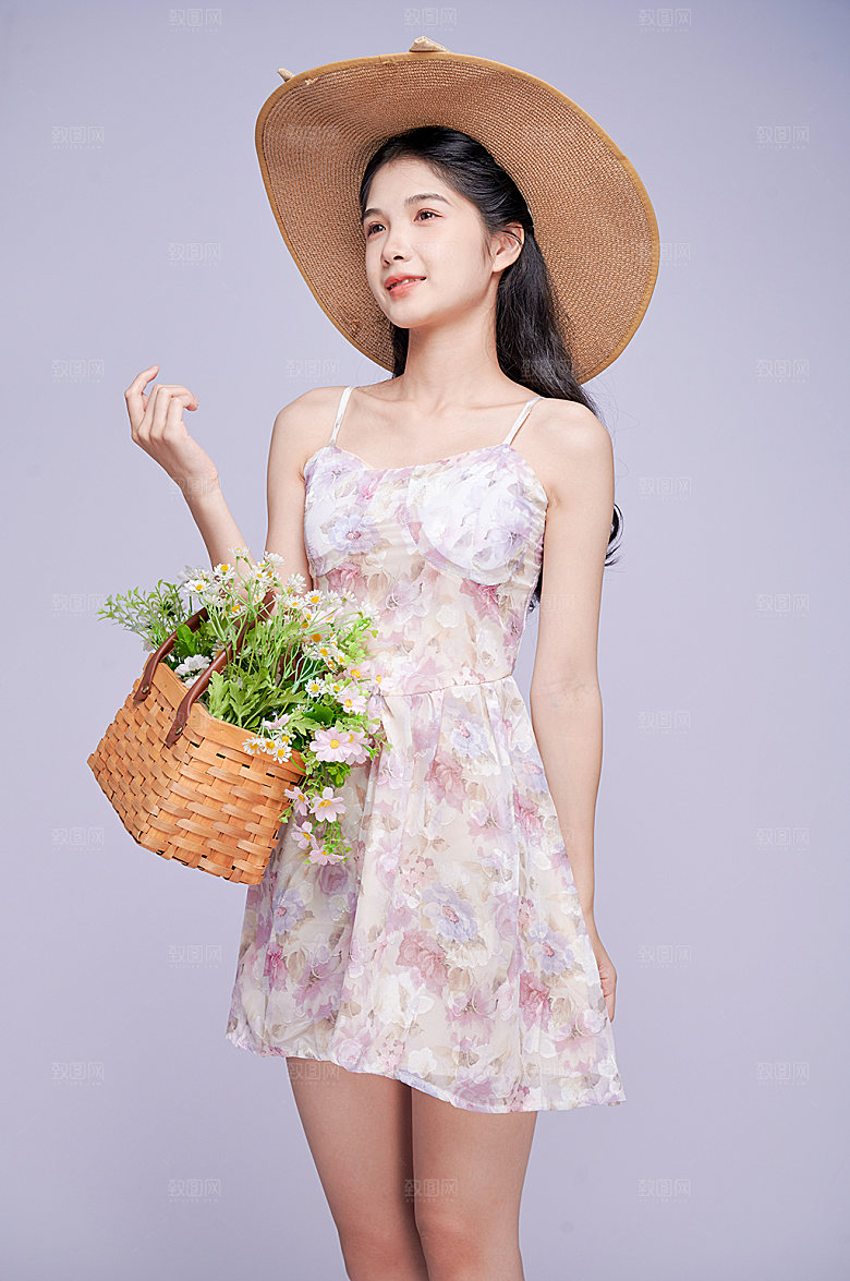 夏季小清新碎花裙女生人物摄影图片