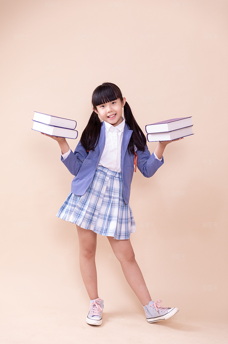 原创小学生小女孩高清摄影图