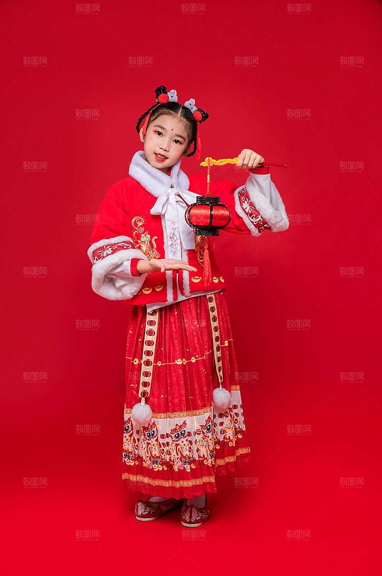 红色兔年儿童人物摄影图精修