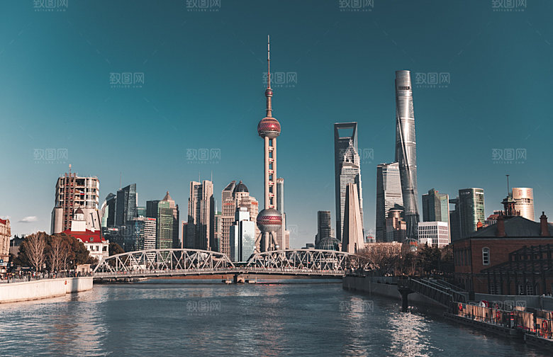 陆家嘴金融中心风光摄影图