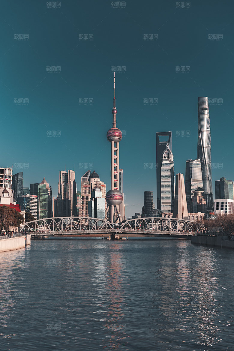苏州河眺陆家嘴风光摄影图