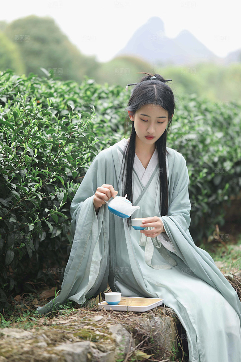 清明茶园饮茶摄影图