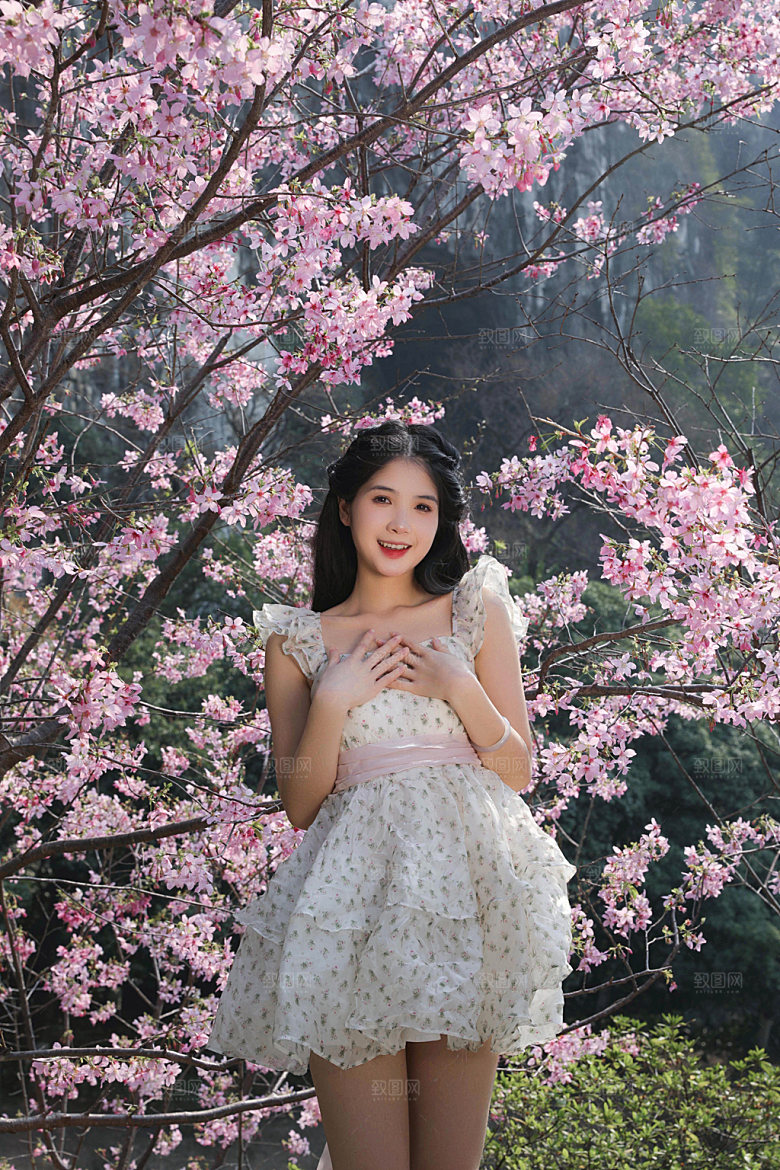 樱花春季人像摄影图