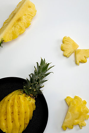 菠萝水果果肉组合摄影图