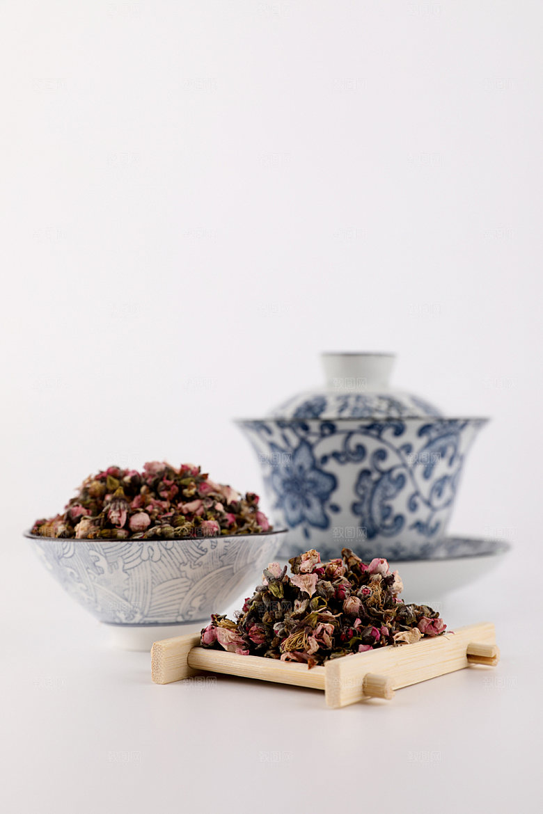 玫瑰花茶青花茶具摄影图