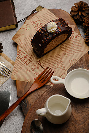 蛋糕卷甜品美食摄影图