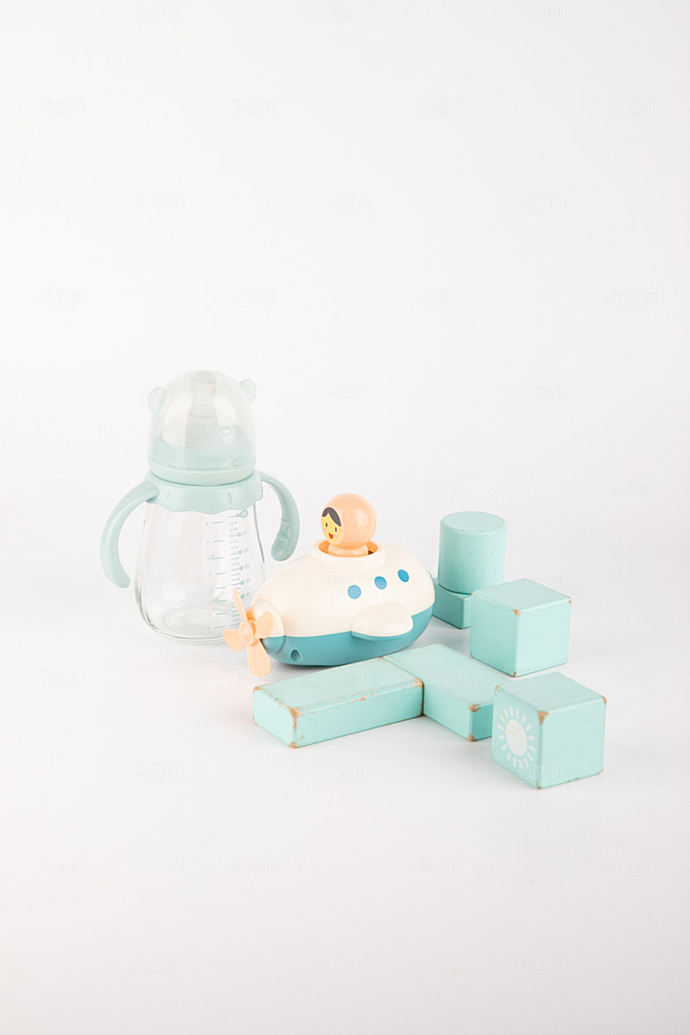 母婴用品周岁婴儿产品摄影图