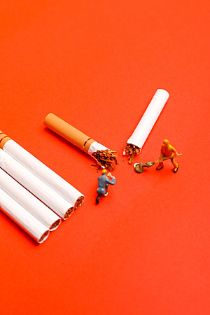 世界无烟日创意吸烟有害摄影图