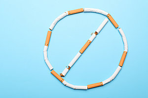 世界无烟日吸烟有害戒烟摄影图