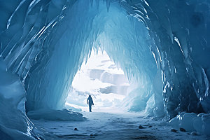 冰洞探险风光摄影图
