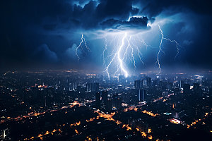 城市闪电暴雨打雷摄影图