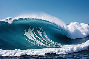 海浪清透蓝色摄影图