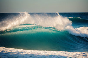 海浪清透波浪摄影图