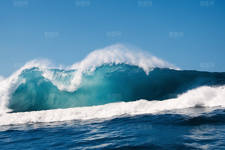 海浪清透自然摄影图