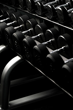 健身器材锻炼体育摄影图