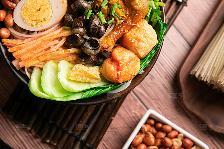 柳州螺狮粉特色美味摄影图